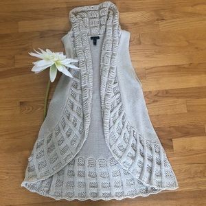 FANG sleeveless sweater Size Small